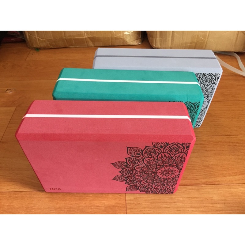 Gạch Tập Yoga Eva Cao Cấp Kẻ Viền In Hoa Văn Nặng 300gram và 200gram Giá Trên 1Sp