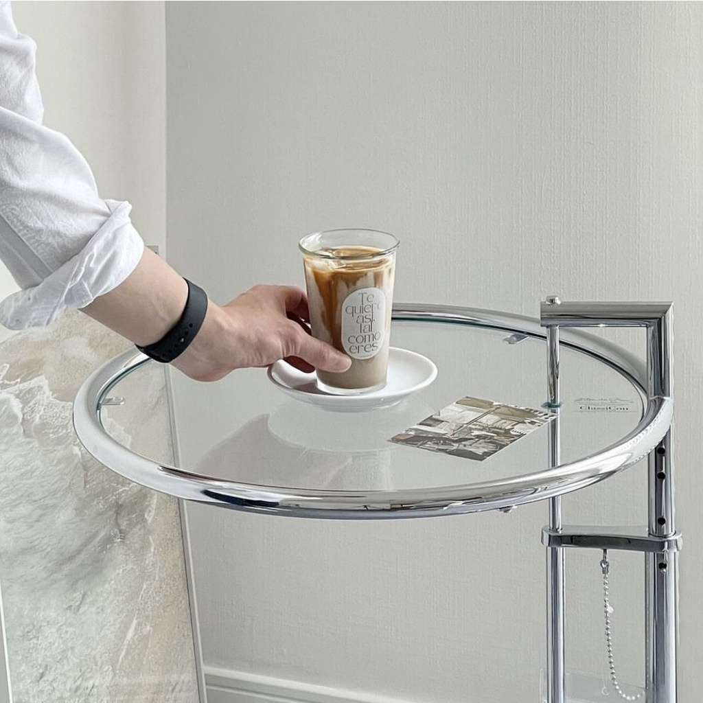 Bàn khung Inox mặt kính trong suốt cực xinh cực chil không kém phần sang chảnh