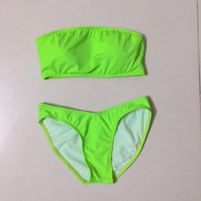 Bikini 2 mảnh nữ quần chip áo ống xanh dạ quang không dây sexy