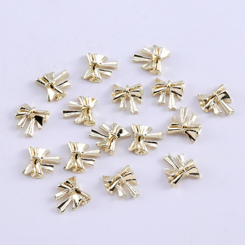 Set 10 Phụ Kiện Trang Trí Móng Hình Trái Tim 3D