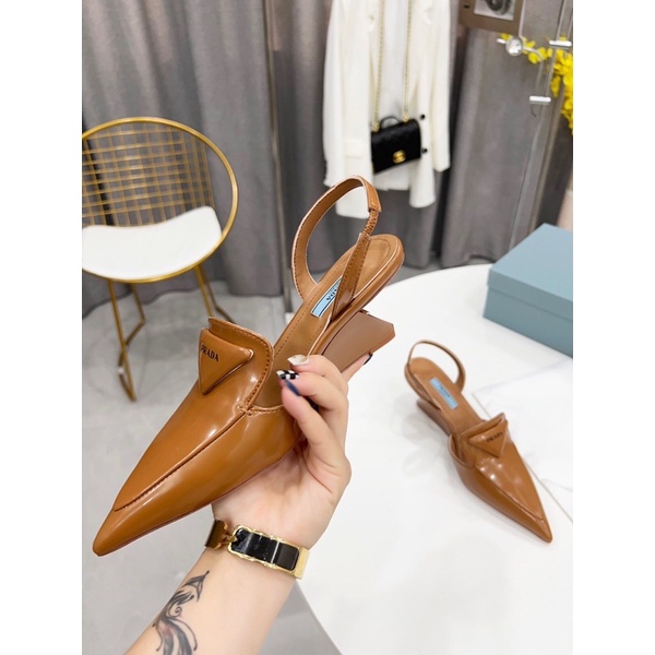 Giày cao gót 6.5cm hở gót mũi nhọn da thật có 5 màu thương hiệu Prada mẫu mới 2022 cao cấp