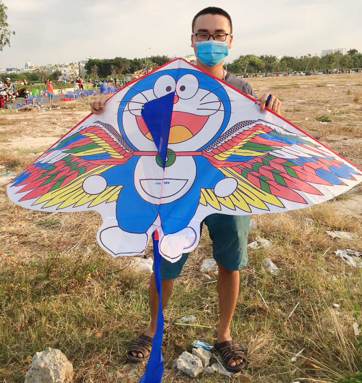 Diều Doraemon Đại, Doraemon TRUNG tặng dây thả diều chất lượng cao, mua về thả ngay, tiện lợi cho mọi lứa tuổi