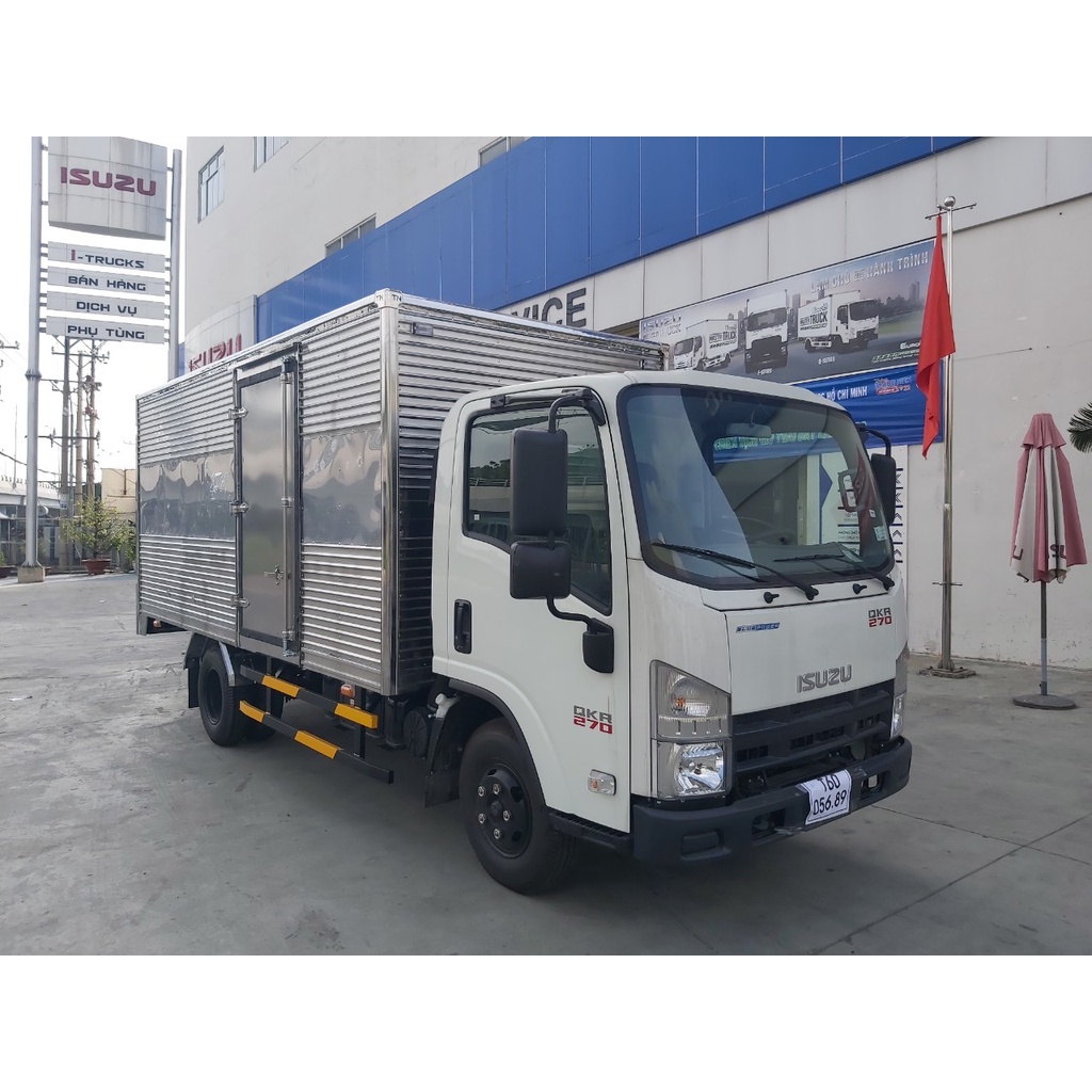Thảm chống nắng taplo xe tải Isuzu QKR 270 phiên bản Đầu Vuông 2022