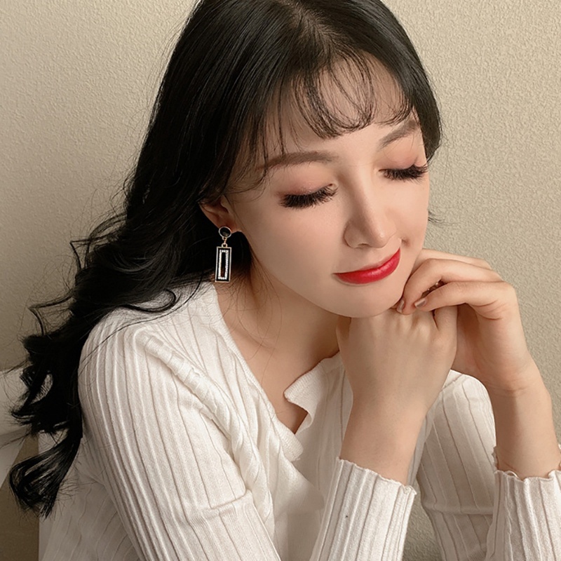 Khuyên Tai Dáng Dài Đính Đá Phong Cách Vintage