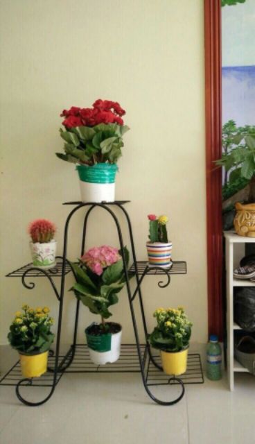 Sỉ 1 kệ sắt để chậu cây chữ A và 4 kệ 5 tầng đế tròn nghệ thuật
