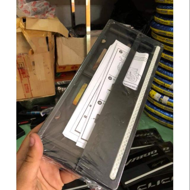 Bảng tên vario, click