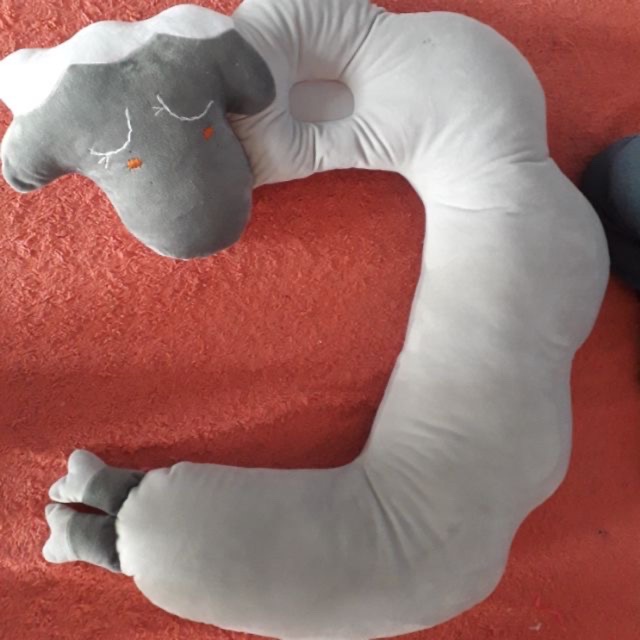 Gối cừu đa năng chữ C ngược