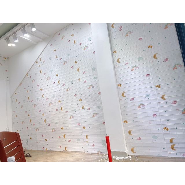 Xốp dán tường hoạt hình, vân gạch 70x77cm giá Rẻ tại Đà Nẵng