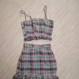 Đầm thiết kế