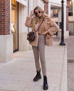 Legging kẻ sọc