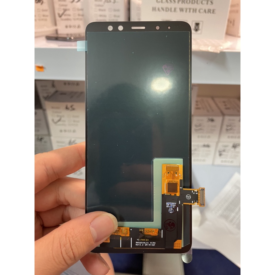 Màn hình samsung a730 tặng kèm bộ sửa 8 trong 1 và keo dán