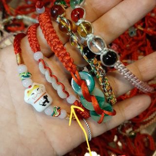 Dây đỏ may mắn