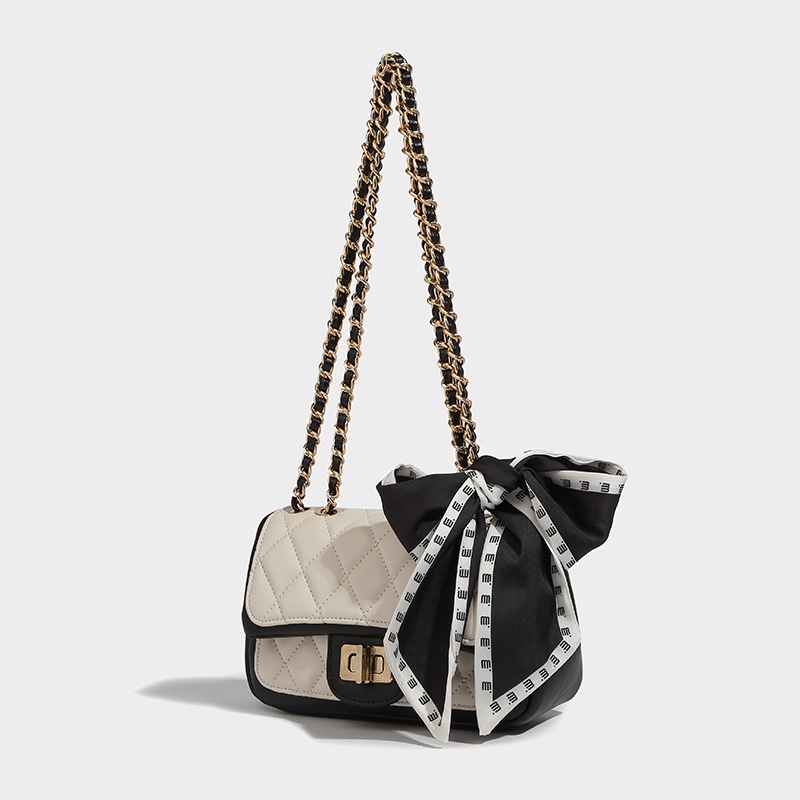 Túi Xách Đeo Vai Kiểu Vuông Nhỏ Phối Dây Xích Thời Trang Cao Cấp Mới