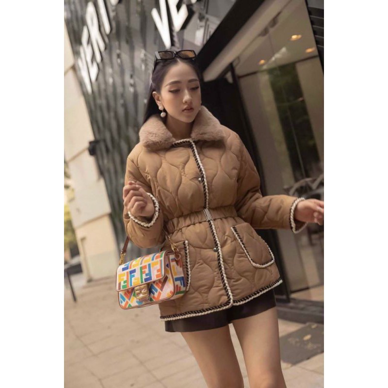 A068 Áo phao nữ, Áo phao trần trám với thiết kế dáng dài chun eo cổ lông phối viền lạ mắt, tone màu cực tây | BigBuy360 - bigbuy360.vn