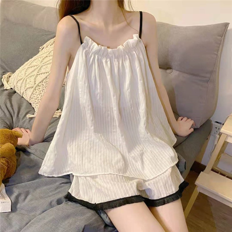 Xiaozhainv Bộ đồ mặc nhà áo hai dây + quần short màu trắng viền đen đơn giản xinh xắn thoải mái cho nữ | BigBuy360 - bigbuy360.vn