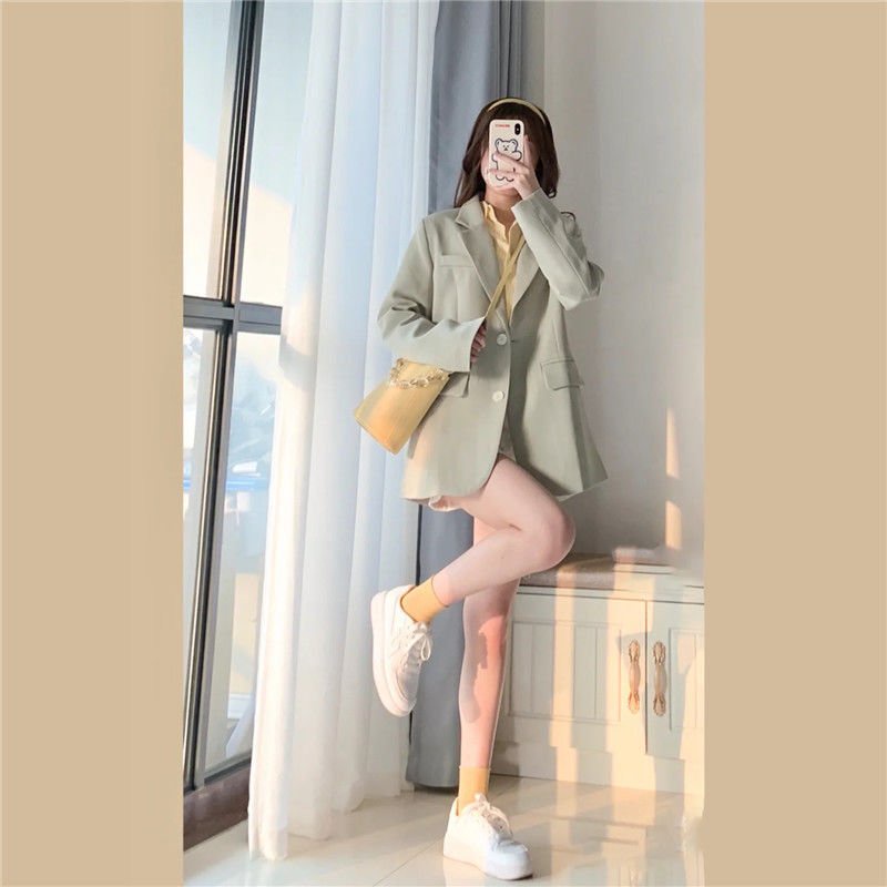 Áo khoác blazer 1 lớp có độn vai dài tay form rộng style Hàn Quốc sang chảnh. Áo vest blazer nữ 1 lớp dài tay form rộng