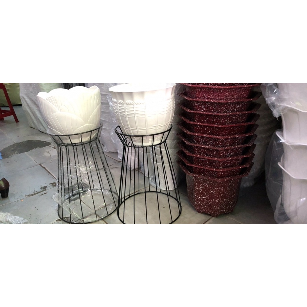 Đôn chậu mỹ nghệ bằng sắt cao 40cm -> 50cm
