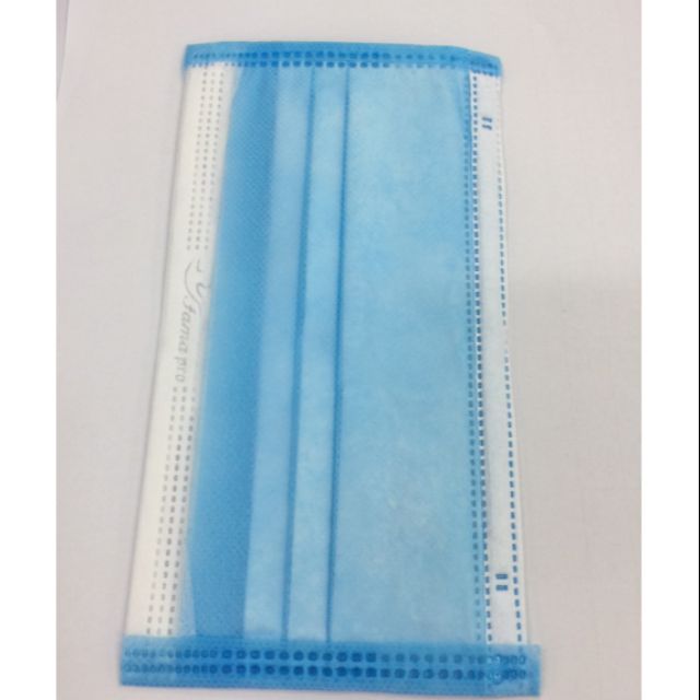 1 cái khẩu  trang y tế cao cấp 4 lớp