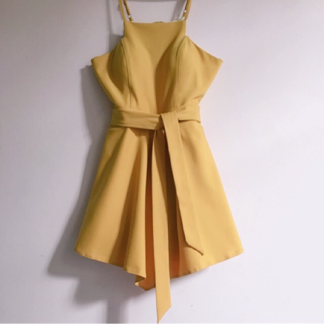 Jump váy 2 dây cột dây eo(vàng nghệ)