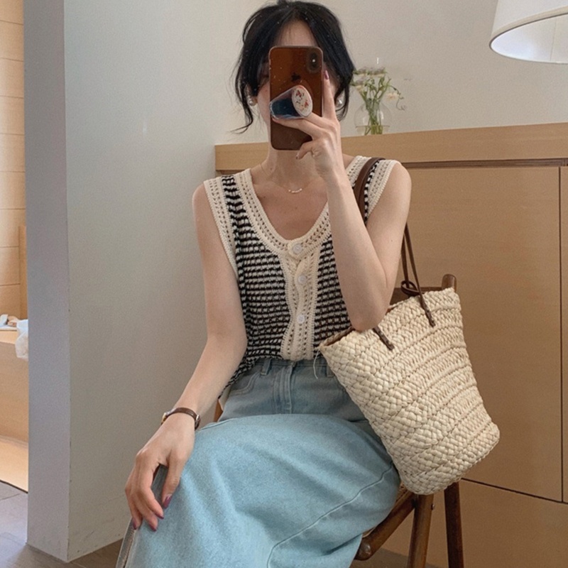 Áo Croptop Dệt Kim Sát Nách Cài Nút Phía Trước Cho Nữ