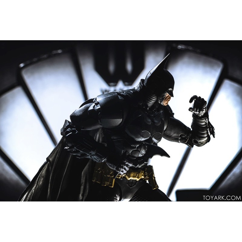 Mô hình nhân vật McFarlane DC Multiverse 7 inch Arkham Knight Batman