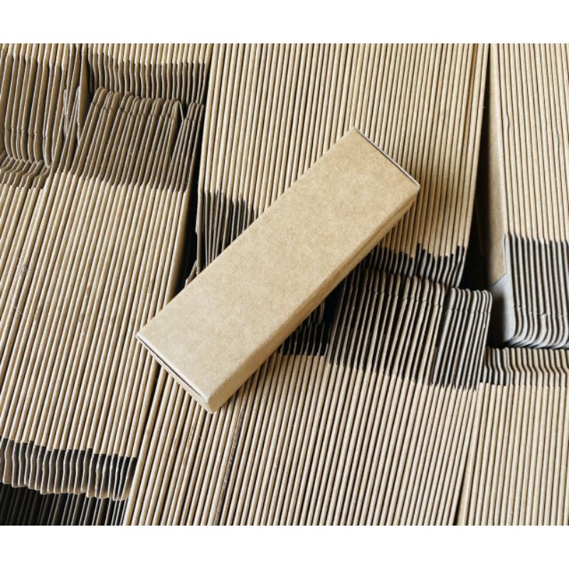 Hộp giấy kraft đựng tinh dầu 20ml kt 3x10cm