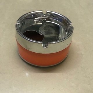 Gạt tàn thuốc nắp xoay inox