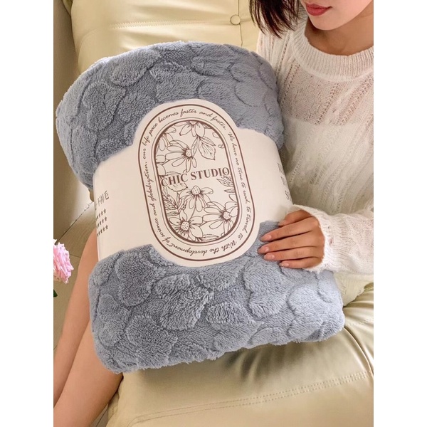Chăn cừu len thiết kế mới của CHIC STUDIO 2022☘Size: 200 *230cm Weight:  2,5KG