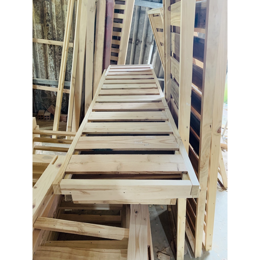 Giường Massage body chân gỗ Cao Su cao cấp màu tự nhiên cho Spa, Thẩm mỹ viện.