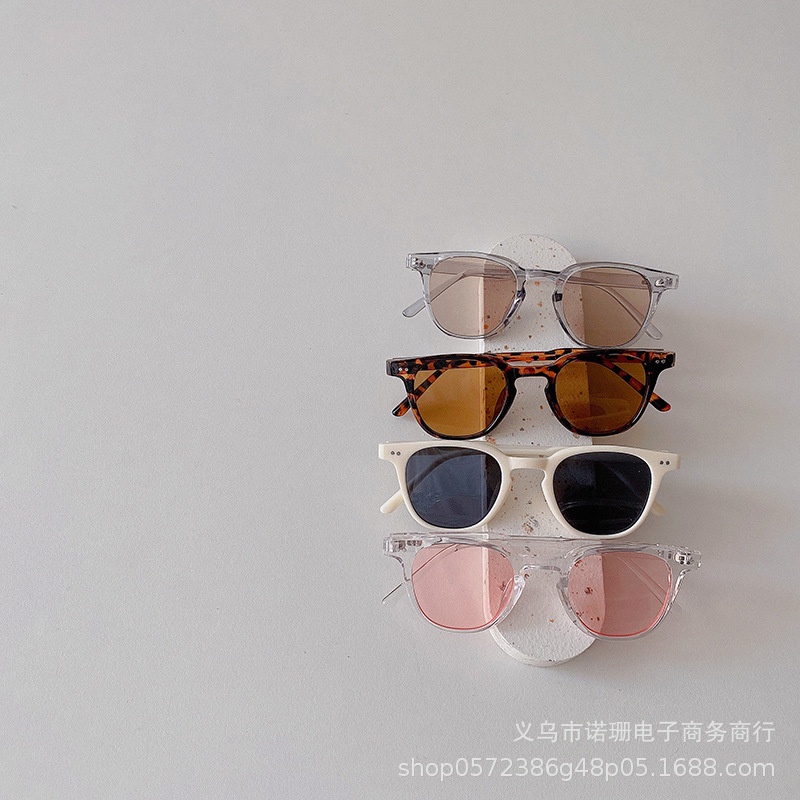 Kính mát cho bé trai bé gái 8 màu B68-21050 bé 4 tuổi - 15 tuổi