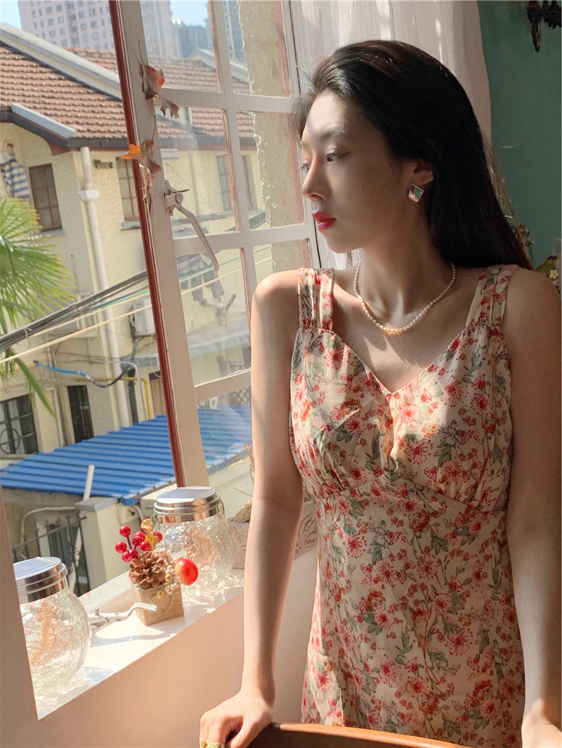 Váy Hàn Quốc cổ chữ V kiểu dài phong cách mùa hè | BigBuy360 - bigbuy360.vn