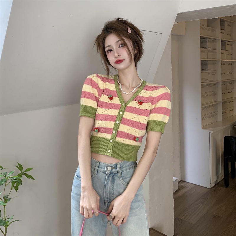 Áo croptop Xiaozhainv dệt kim ngắn tay cổ chữ V họa tiết kẻ sọc phong cách Hàn Quốc cho nữ