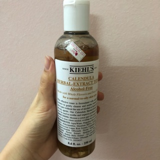 Thanh lý toner Kiehls hoa cúc