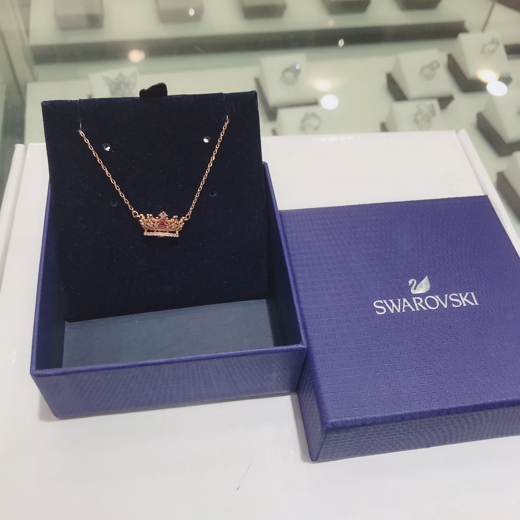 Vòng cổ mặt hình vương miện/ logo Swarovski độc đáo thời trang