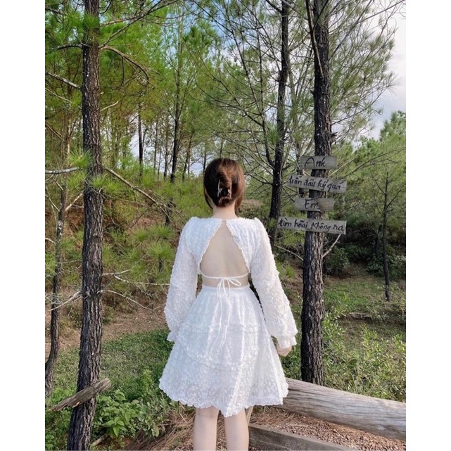 ĐẦM TRẮNG HOA NỔI CUTOUT LƯNG EO✨