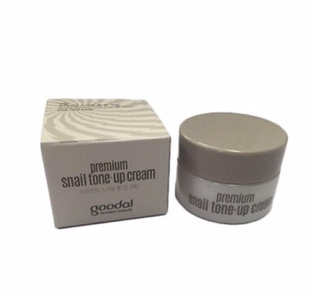 Kem dưỡng trắng da và nâng tone da tức thì Goodal Premium Snail Tone-Up Cream 10ml