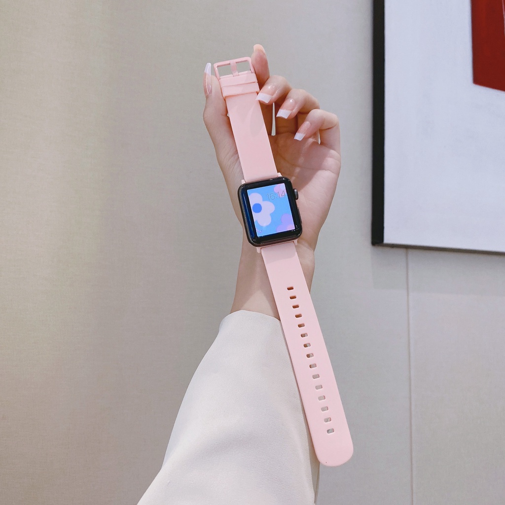 Dây Đeo Silicon Mềm Với Khóa Kim Loại Cho Đồng Hồ Thông Minh Apple Watch 41 / 40 / 38mm 49 / 45 / 44 / 42mm Series 8 / 7 / SE / 6 / 5 / 4 / 3 / 2 / 1