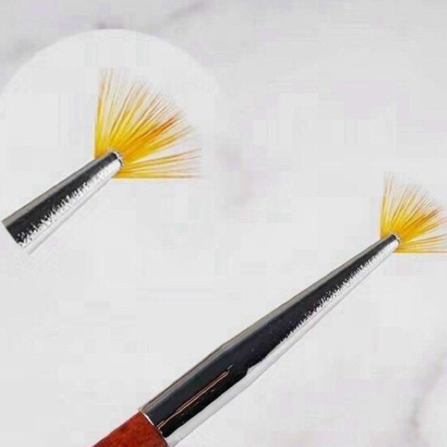 Cọ xoè, cọ quạt dùng chấm nhũ-dụng cụ nail [pk nail -mi Hanna]