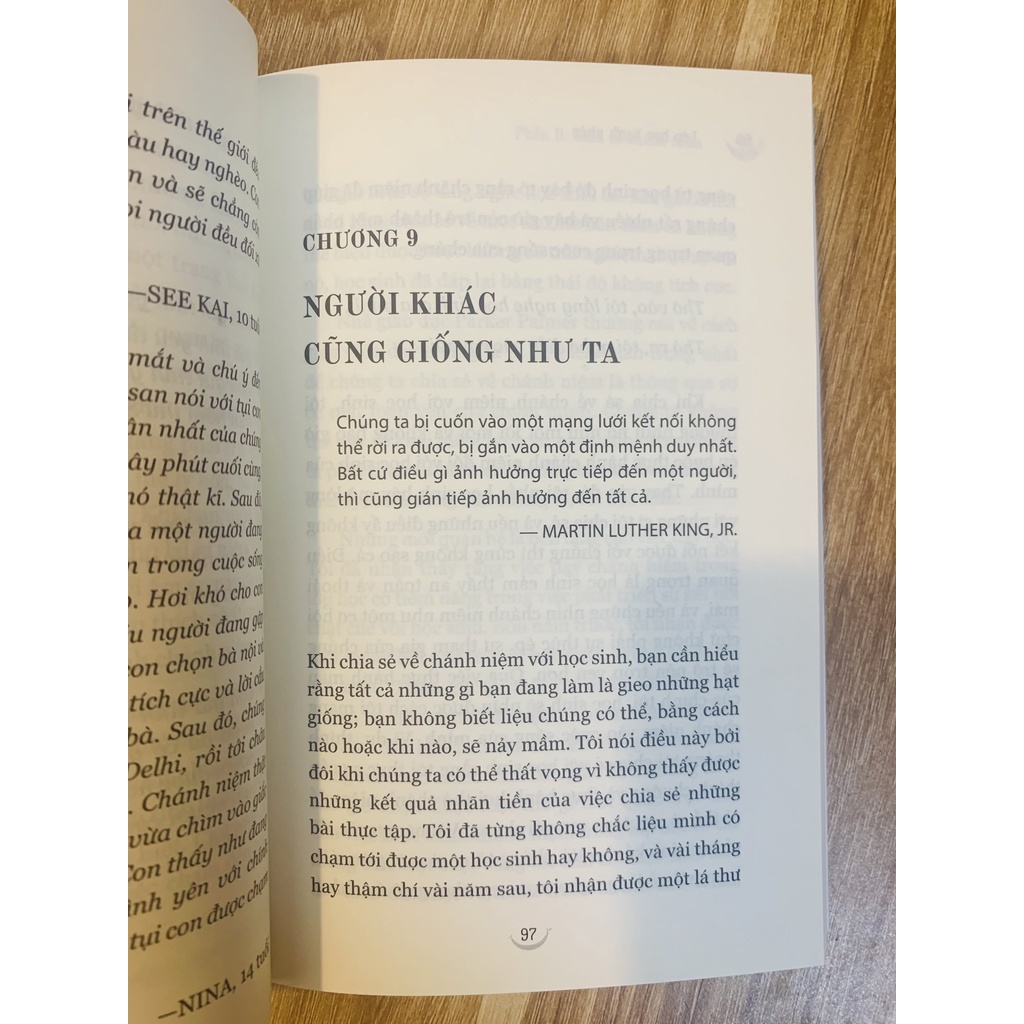 Sách - Lớp Học Hạnh Phúc