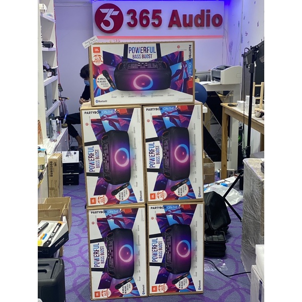 Loa JBL PARTYBOX ON THE GO