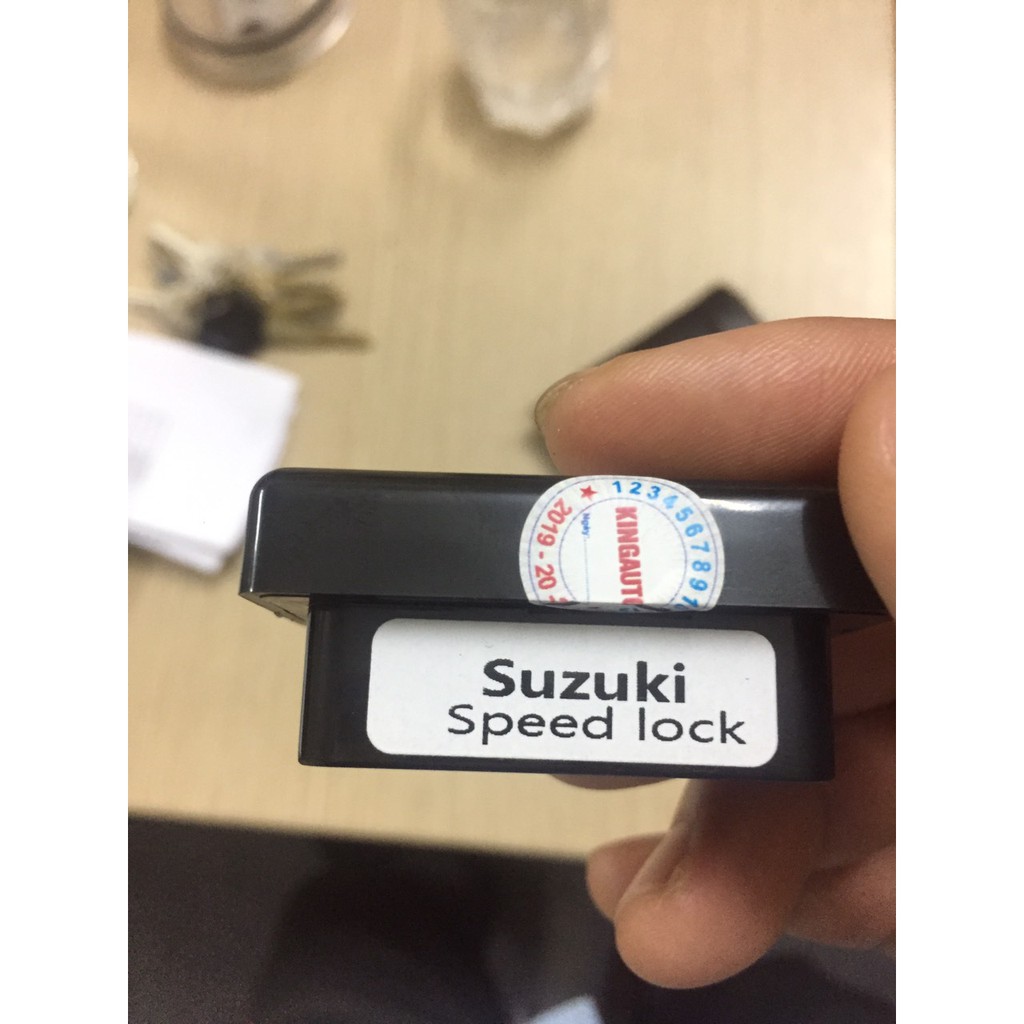 [🌟Xe hơi🌟] Suzuki Swift chốt cửa tự động cắm Zin