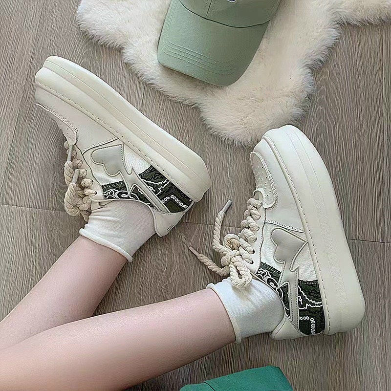 Giày thể thao dây xoắn trái tim đế độn siêu hót