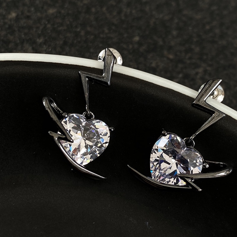 Khuyên tai đính đá zircon trái tim thời trang