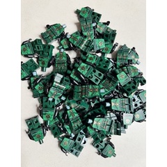 -Lego chính hãng, Áo giáp + chân với dây xanh lá cây và thắt lưng màu đen biểu tượng rồng vàng - ID 973pb2612c01