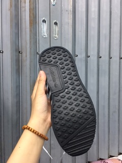 Giày adidas XPLR trắng vạch đen phản flash