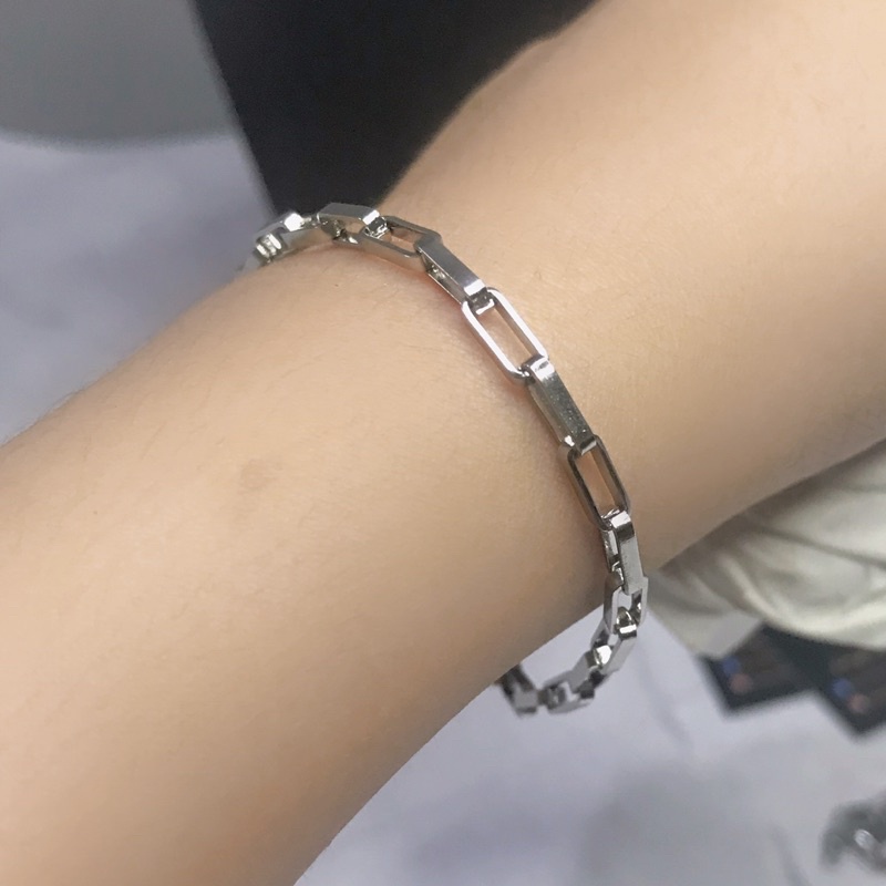 Vòng tay mắc xích vuông cá tính phong cách