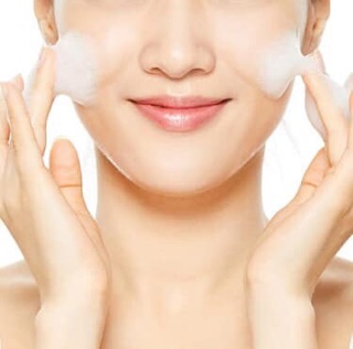 Sữa rửa mặt Low pH
