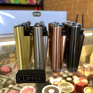 Bật lửa clipper vỏ kim loại