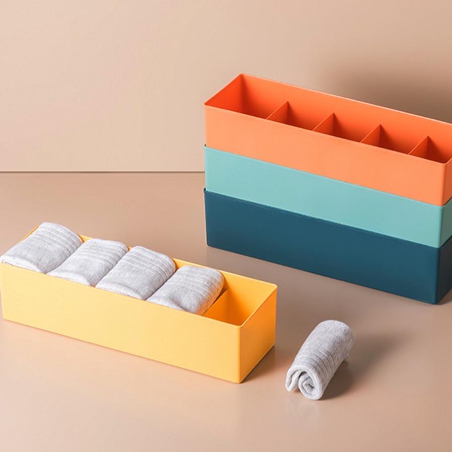 Hộp Đựng Đồ Lót, Tất Vớ Bằng Nhựa Chia Ngăn Gọn Gàng Nhiều Màu P010 [Rẻ]