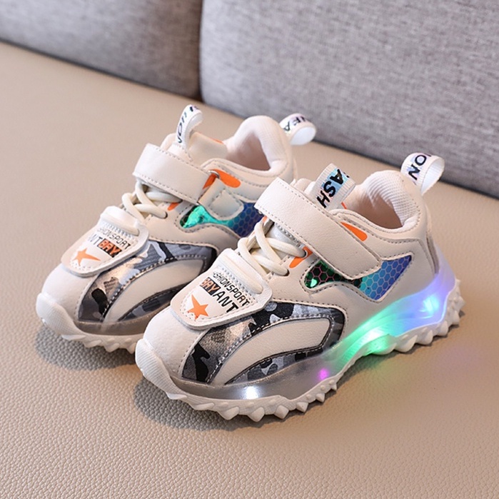 Giày thể thao đèn LED đế gai cho bé trai bé gái từ 1 tuổi đến 5 tuổi . Richkidsstore2021